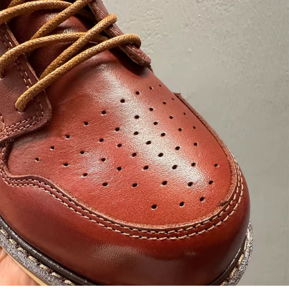 A truly top-quality leather-made retro high-top casual fashion work boots, suitable for men to wear.