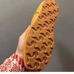 The new leather perforated men's retro training shoes are suitable for light and active wearing needs.