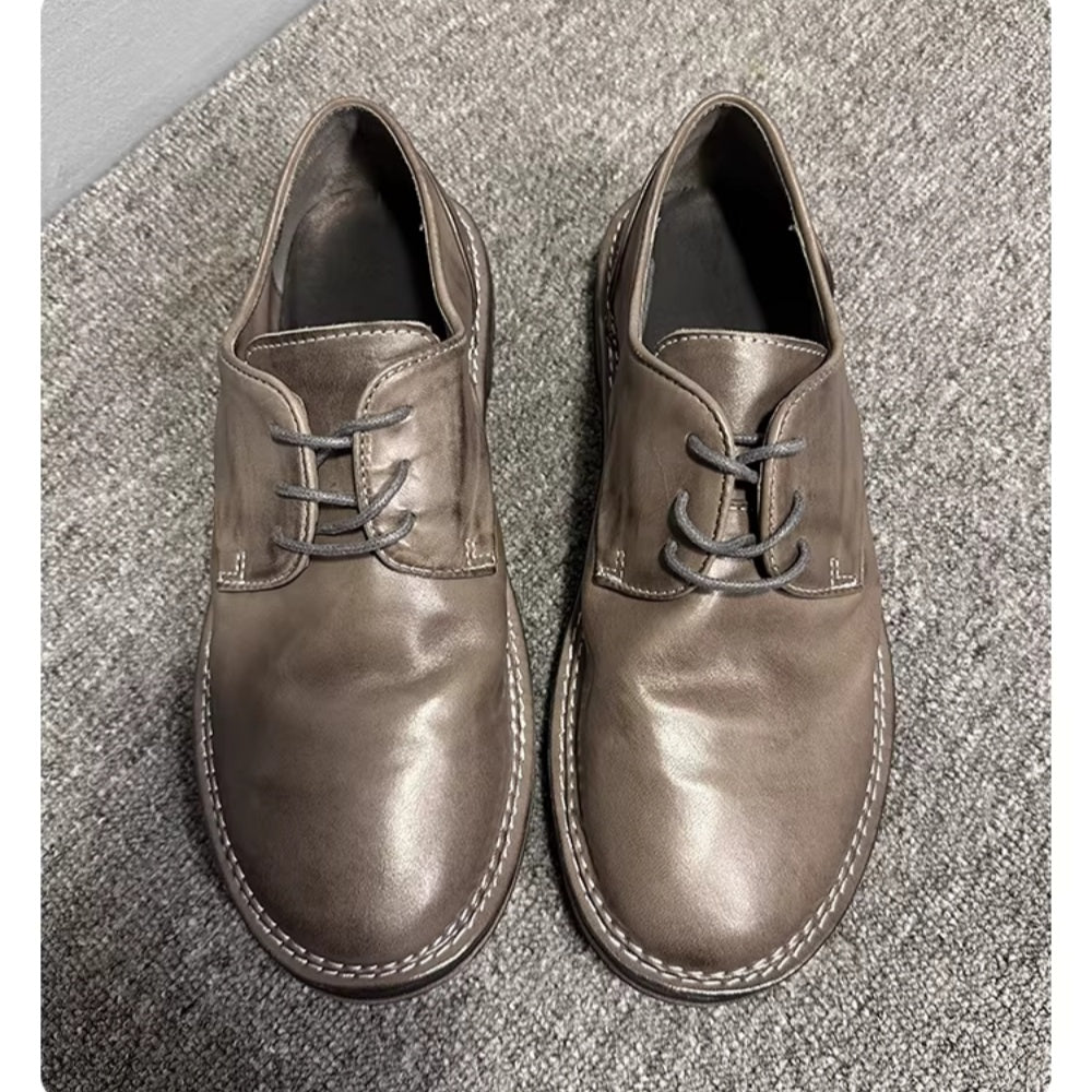 Handmade Derby shoes with leather laces. A casual leather shoe style, with a soft and breathable upper.