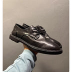 Handmade Derby shoes with leather laces. A casual leather shoe style, with a soft and breathable upper.