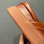 Retro casual shoes with thick soles; high-quality leather shoes specially designed for men.