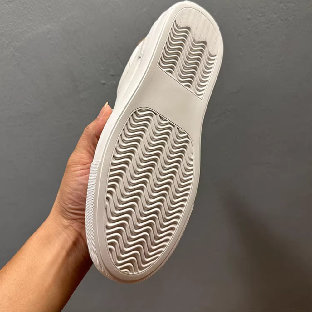 New men's leather shoes - Made of high-quality leather, these shoes are breathable and comfortable.