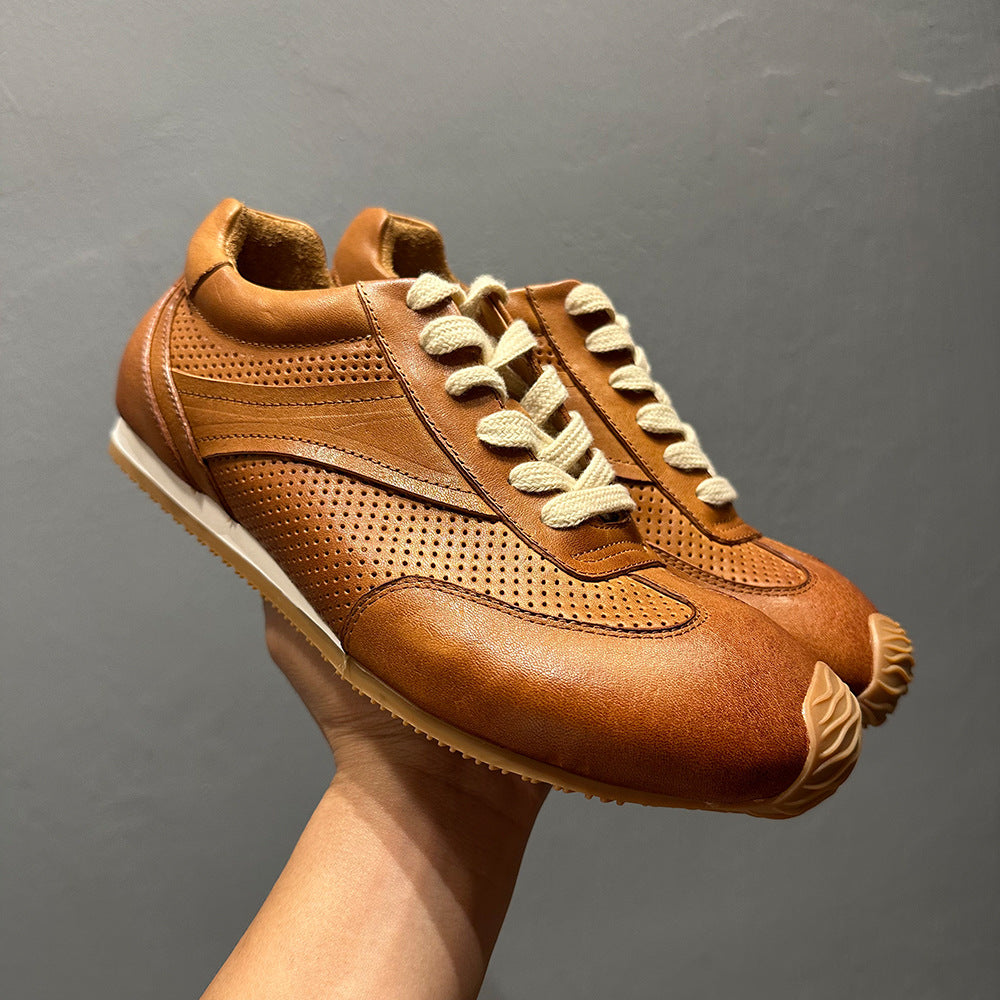 Men's leather sports shoes, featuring a breathable mesh design, with a classic yet fashionable style