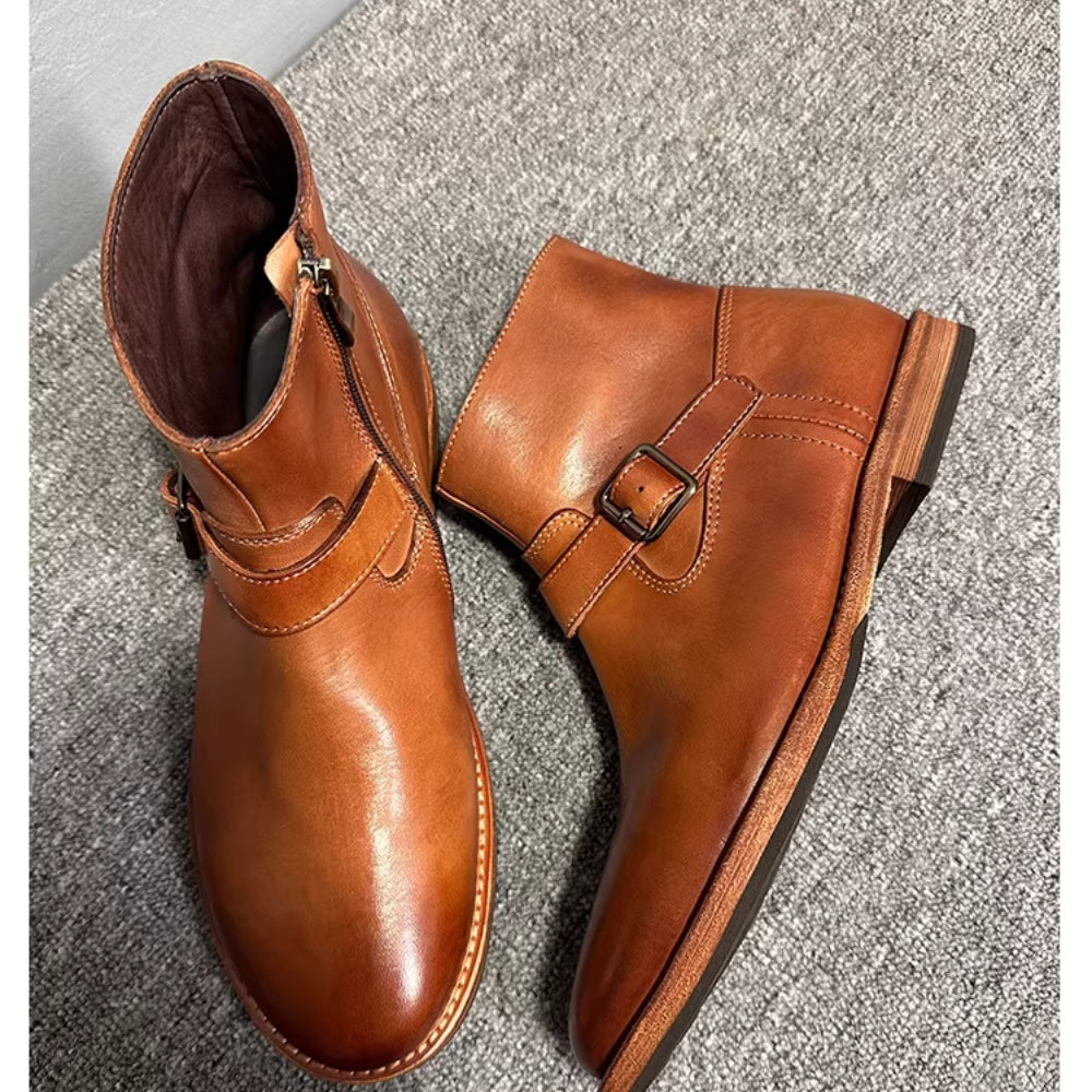 Handmade leather casual lace-up ankle boots for men. Genuine leather sole. Adjustable straps.