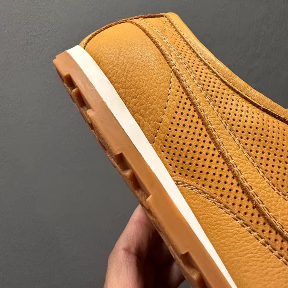 Men's leather perforated breathable shoes, with a retro and casual style, flat sole, men's style shoes