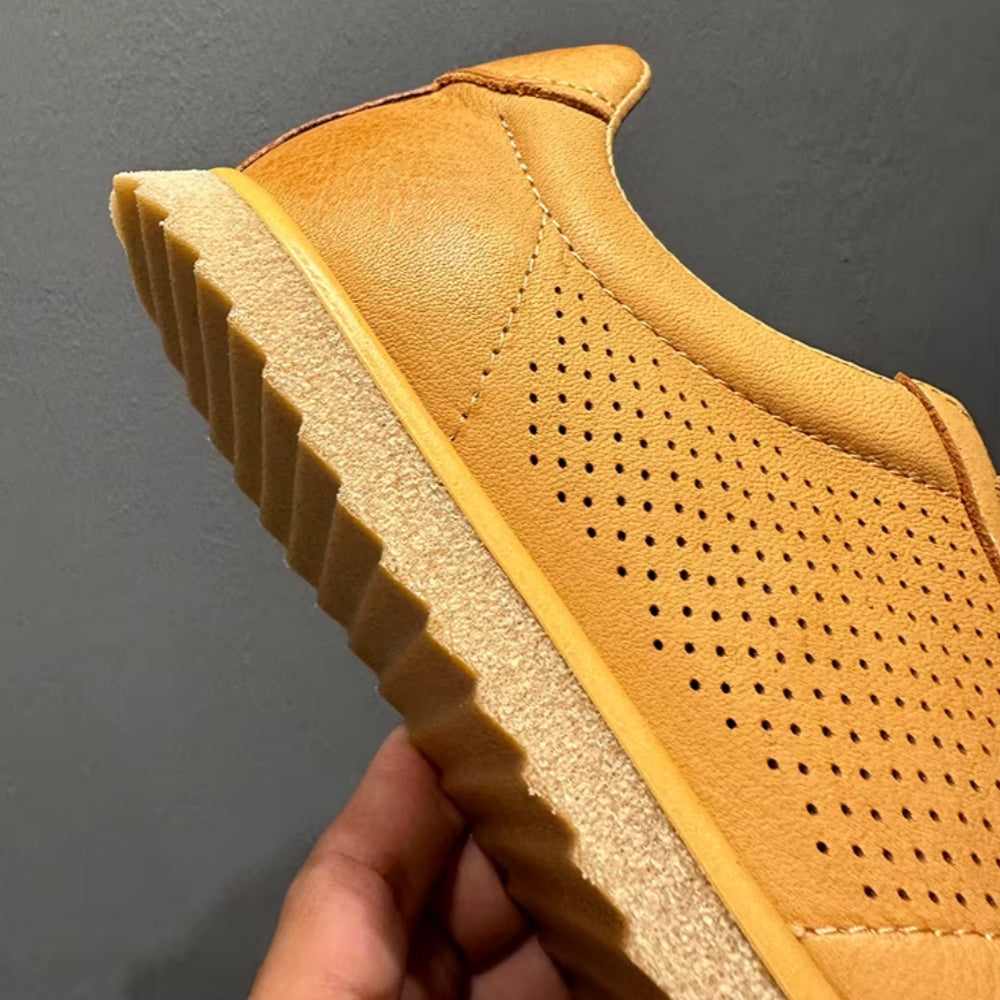 Leather hollowed-out breathable casual sneakers, retro-style perforated soft leather sports shoes
