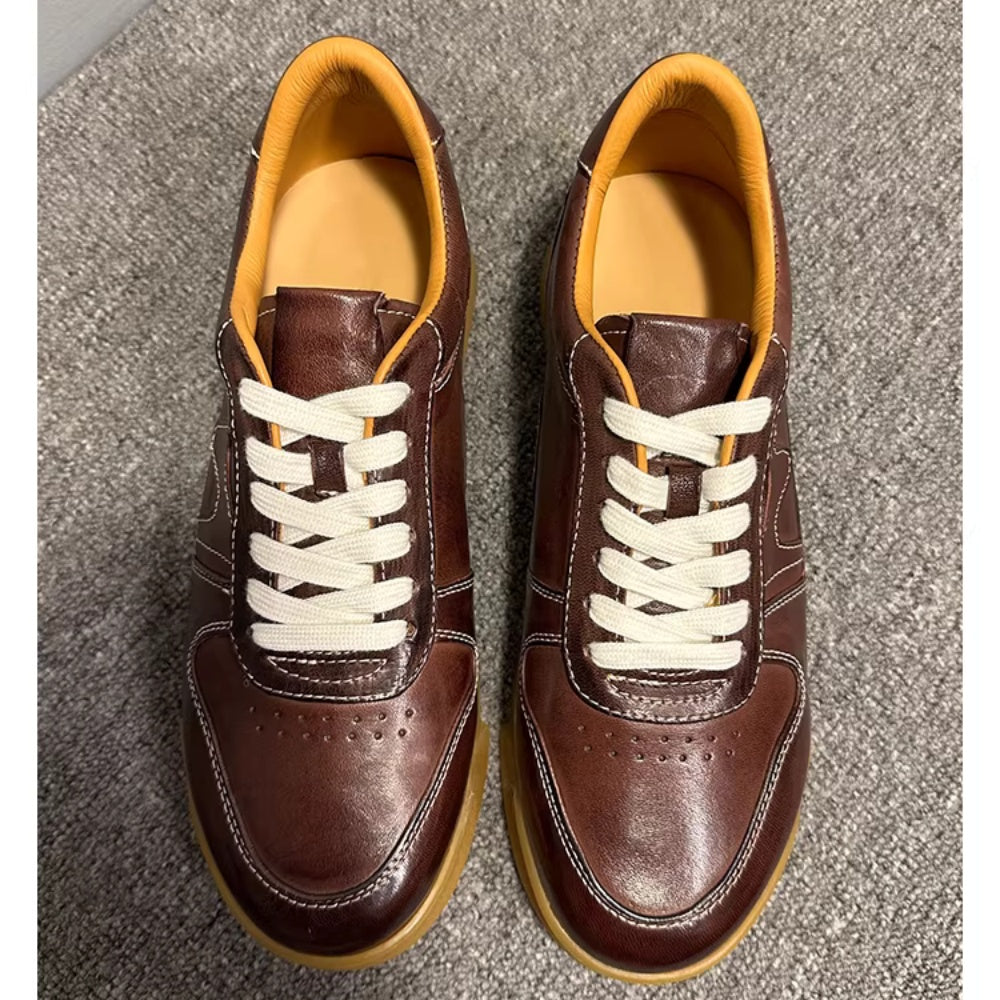 Comfortable and soft interior men's training shoes. Leather sole sports casual shoes.