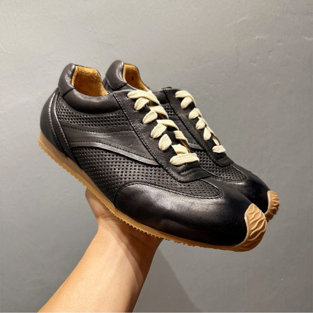 Men's leather sports shoes, featuring a breathable mesh design, with a classic yet fashionable style