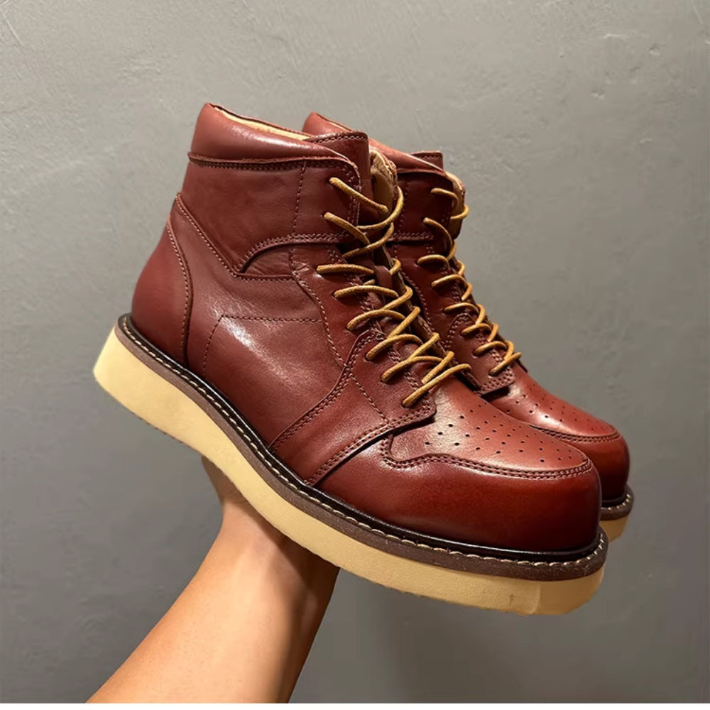 A truly top-quality leather-made retro high-top casual fashion work boots, suitable for men to wear.