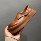 Retro casual shoes with thick soles; high-quality leather shoes specially designed for men.