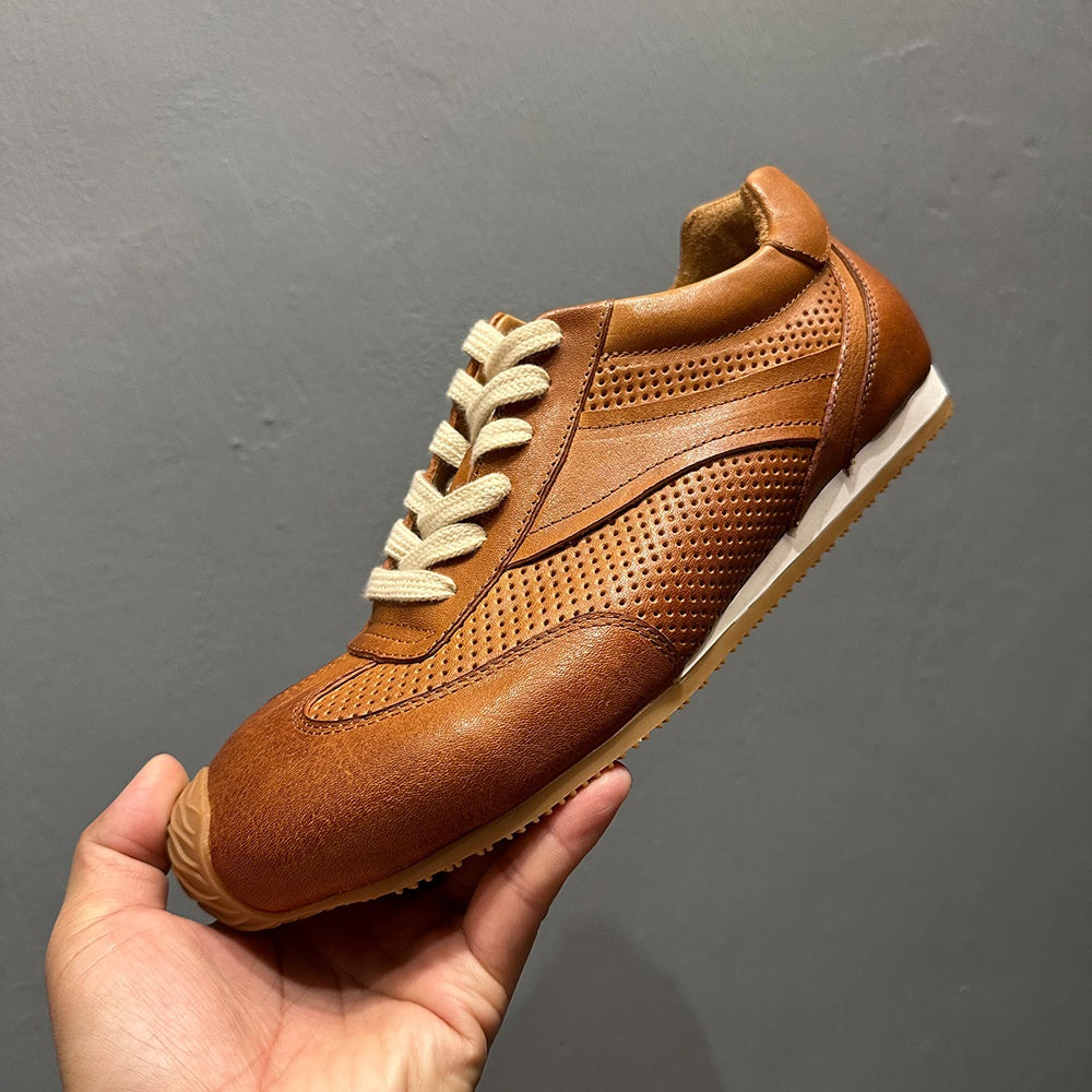 Men's leather sports shoes, featuring a breathable mesh design, with a classic yet fashionable style