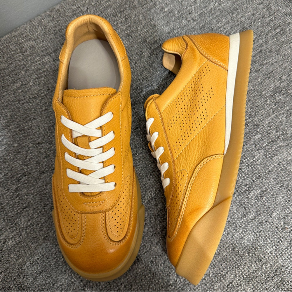 Classic fashion suits. Breathable running board-style men's shoes. Casual style sports shoes.