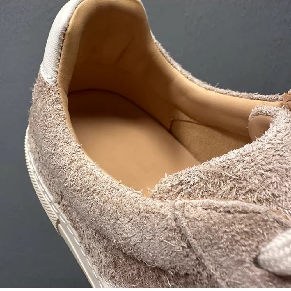 Retro original genuine leather breathable thick-soled high-heeled men's shoes, with a casual style.