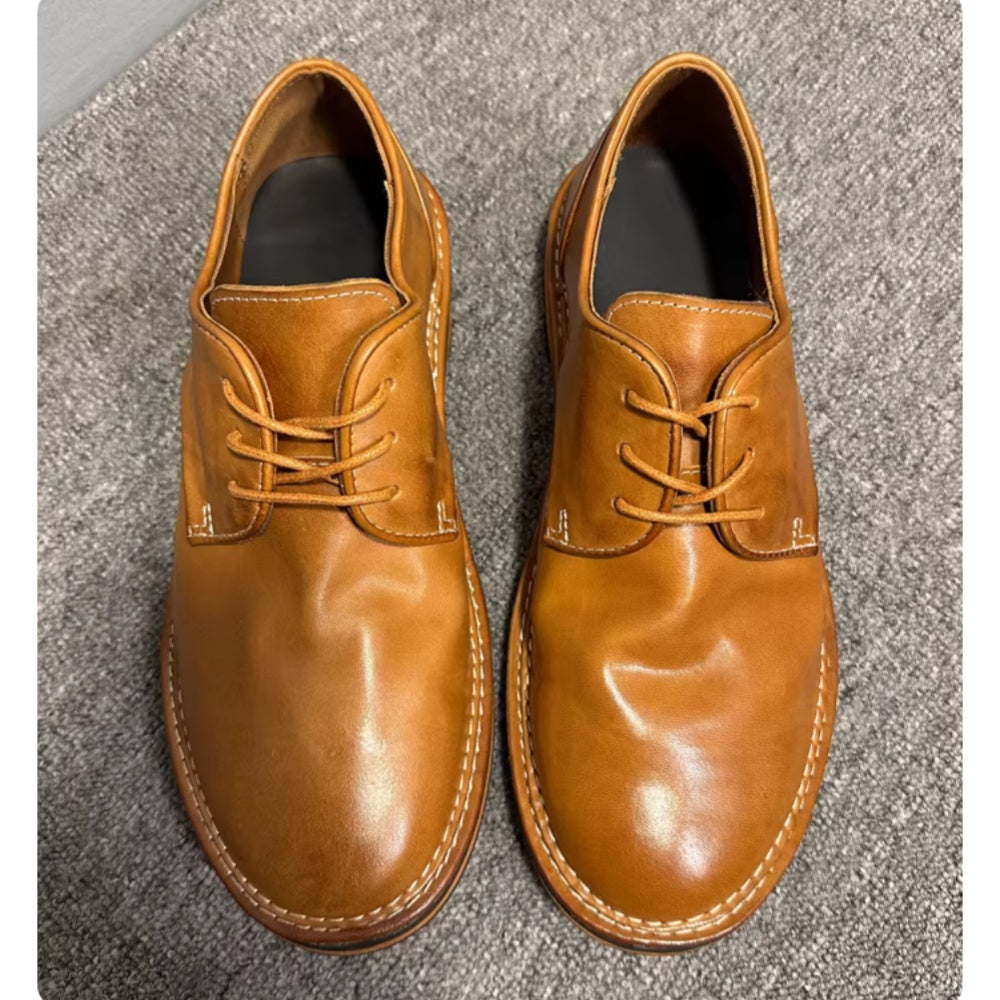 Handmade Derby shoes with leather laces. A casual leather shoe style, with a soft and breathable upper.