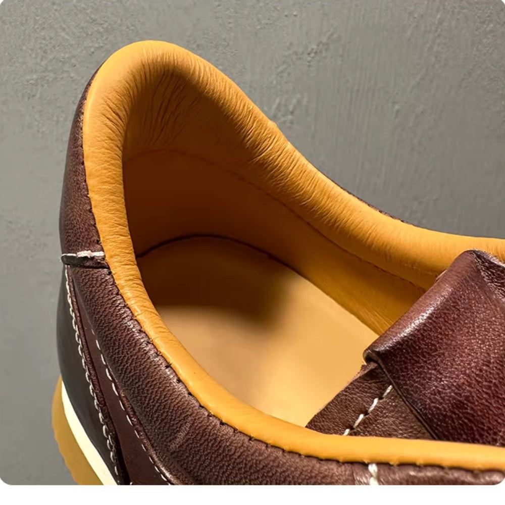 Comfortable and soft interior men's training shoes. Leather sole sports casual shoes.