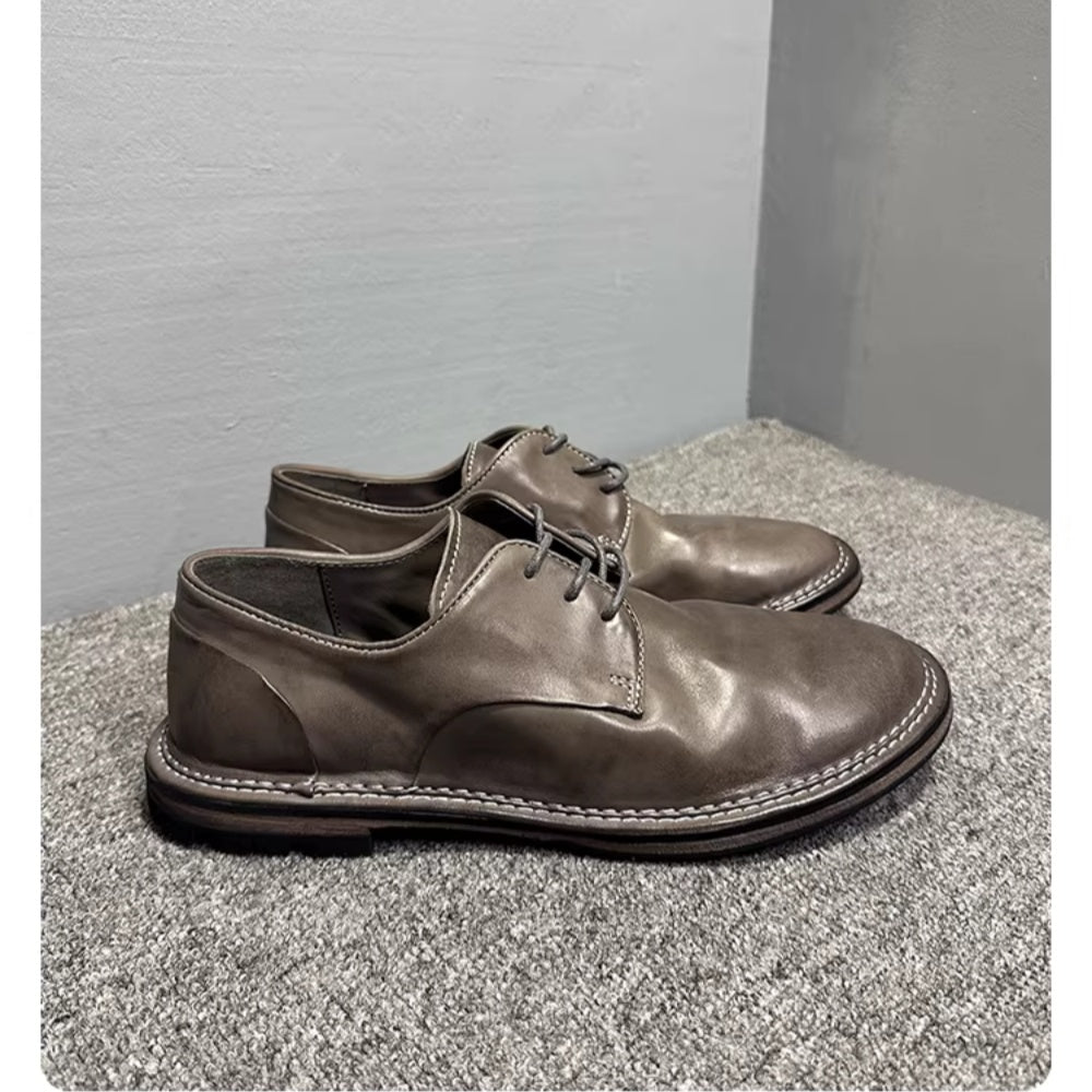 Handmade Derby shoes with leather laces. A casual leather shoe style, with a soft and breathable upper.