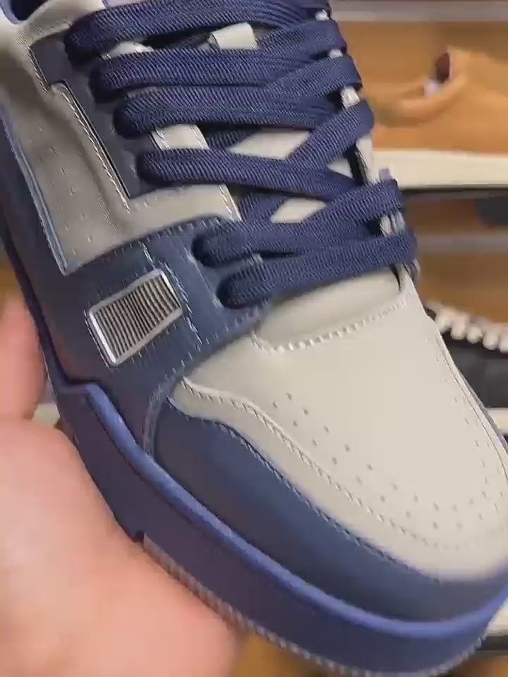 Men's genuine leather sports shoes - White thick-soled casual fashionable shoes - New and brand-new style