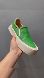 New men's high-quality leather casual loafers. Made of genuine leather. Shoes with a thick sole design.